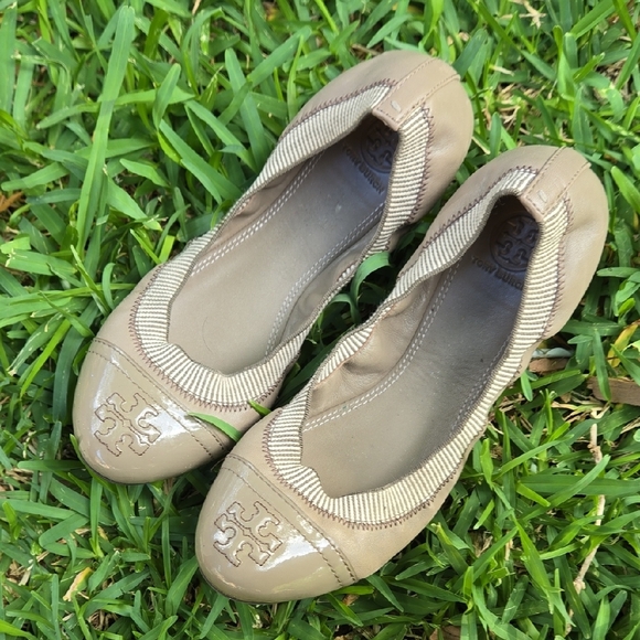 Tory Burch Tan Slip-On Flats Size 9M - Picture 1 of 8